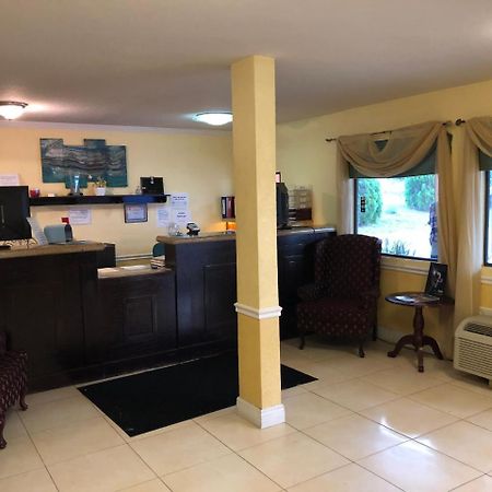 Executive Garden Titusville Hotel ภายนอก รูปภาพ