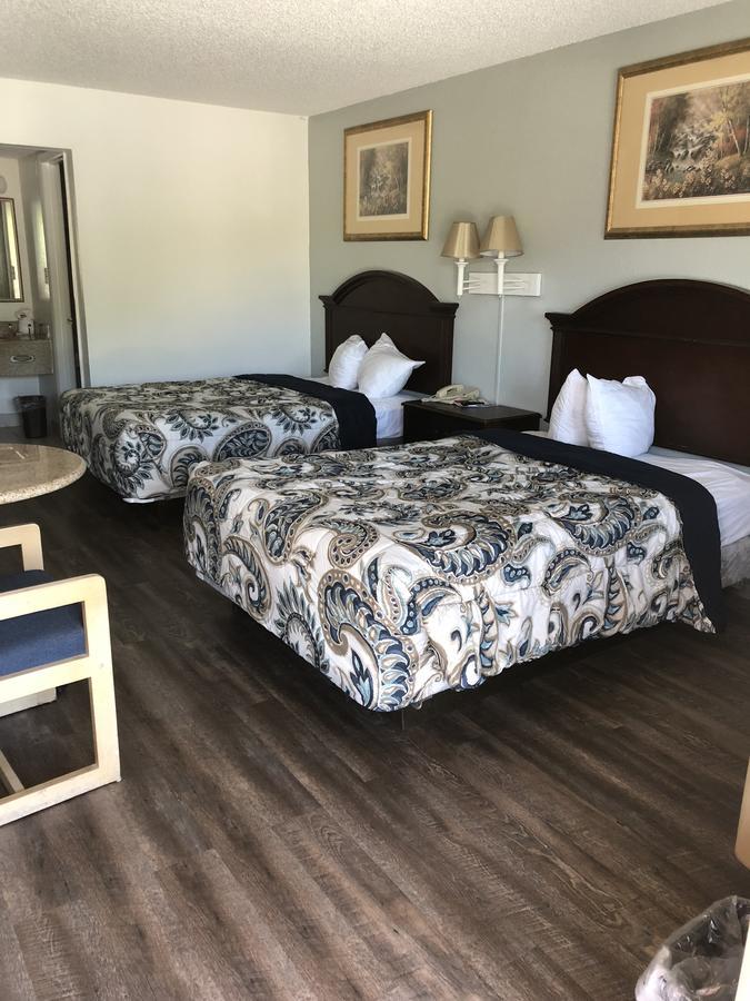 Executive Garden Titusville Hotel ภายนอก รูปภาพ