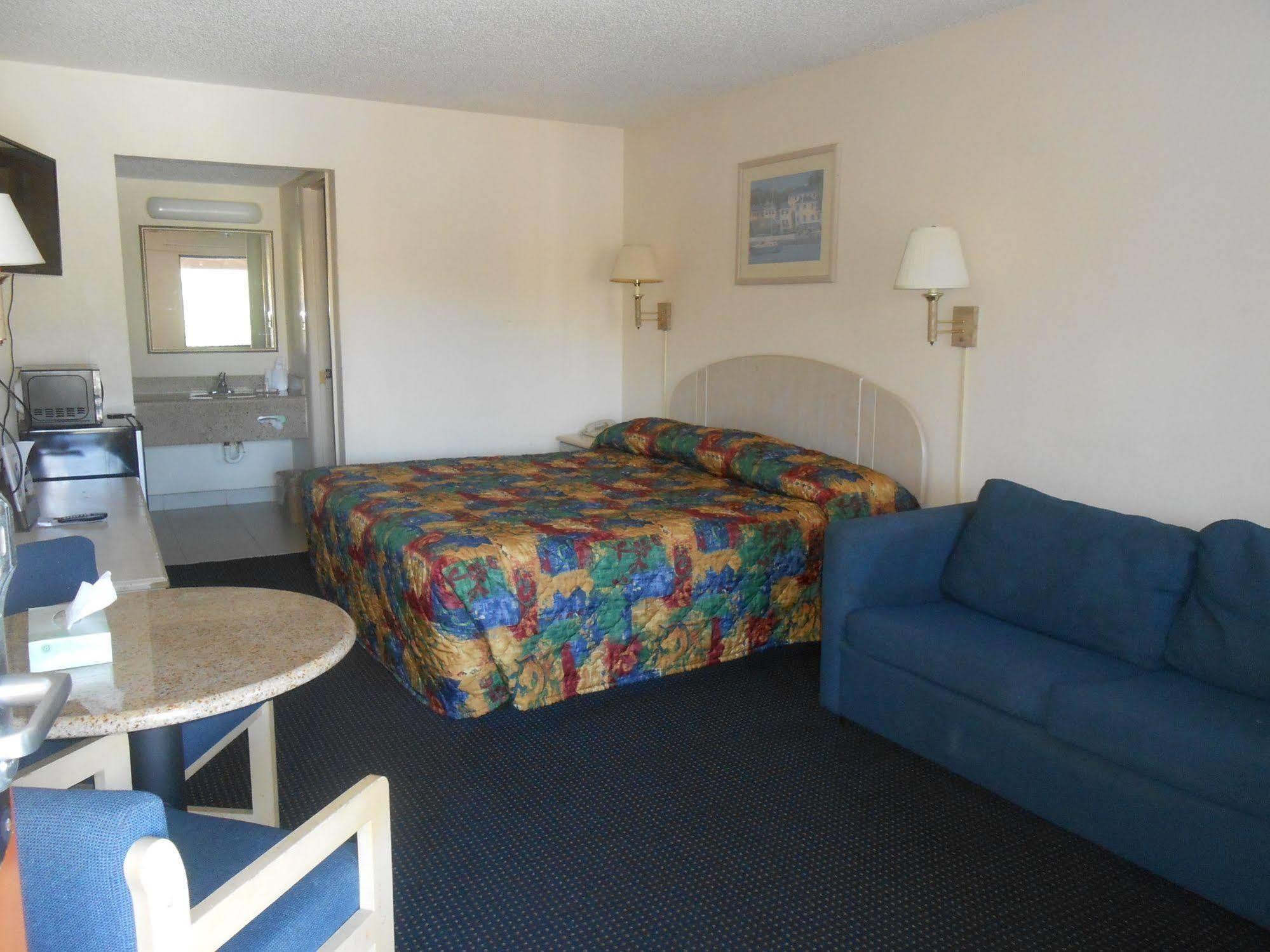 Executive Garden Titusville Hotel ภายนอก รูปภาพ