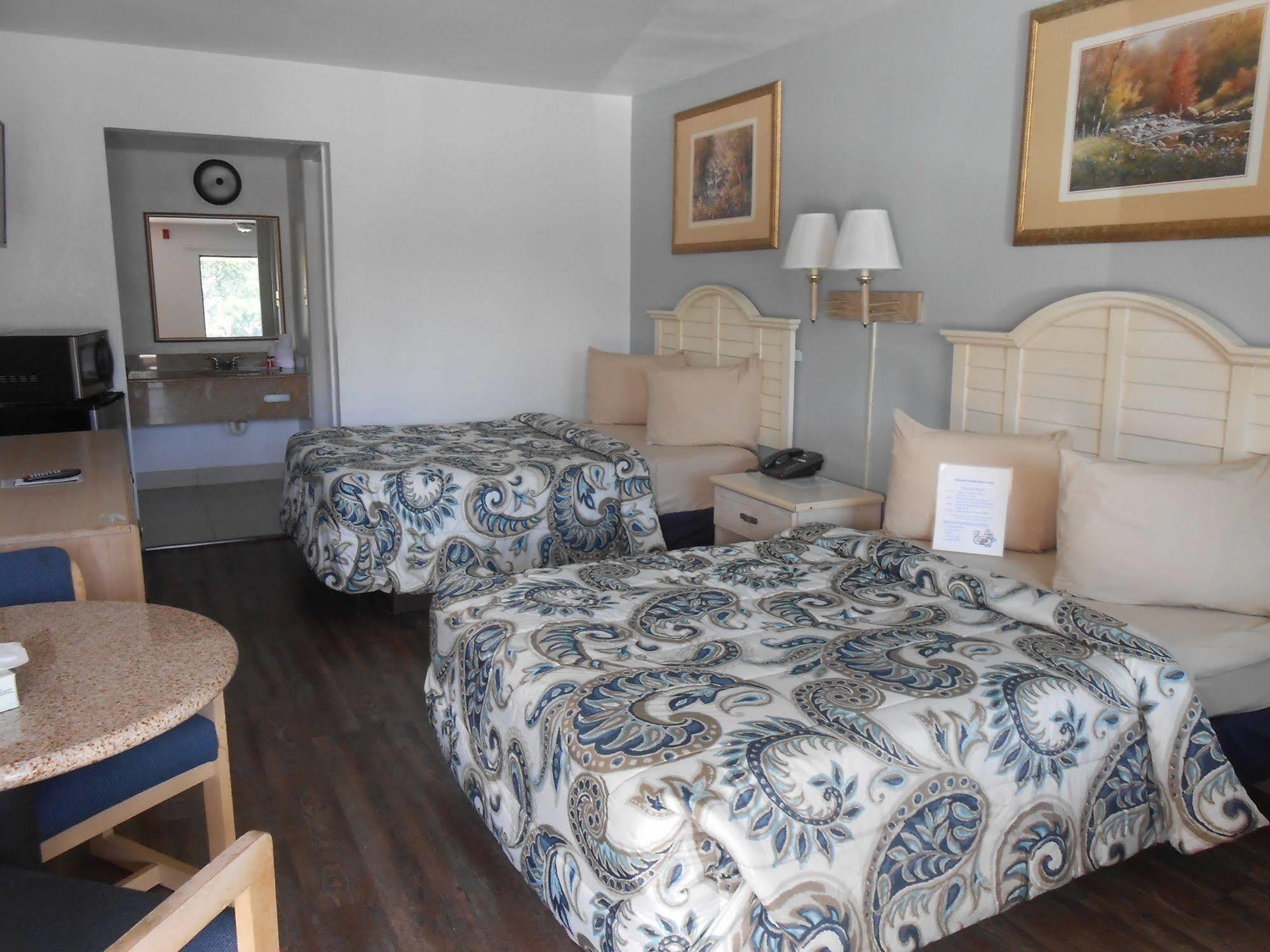 Executive Garden Titusville Hotel ภายนอก รูปภาพ