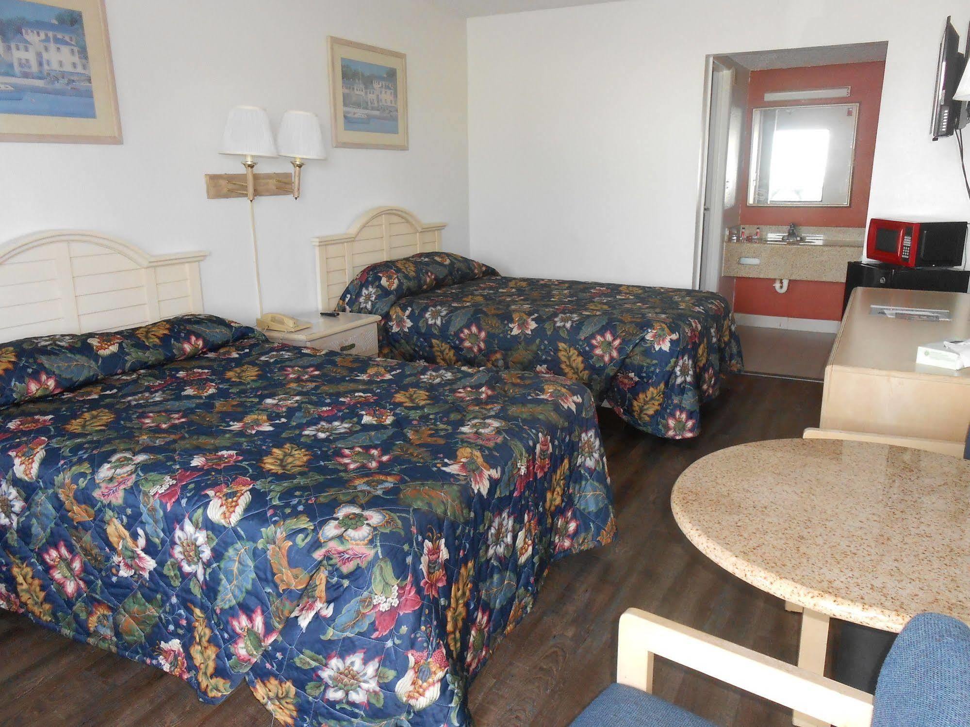 Executive Garden Titusville Hotel ภายนอก รูปภาพ