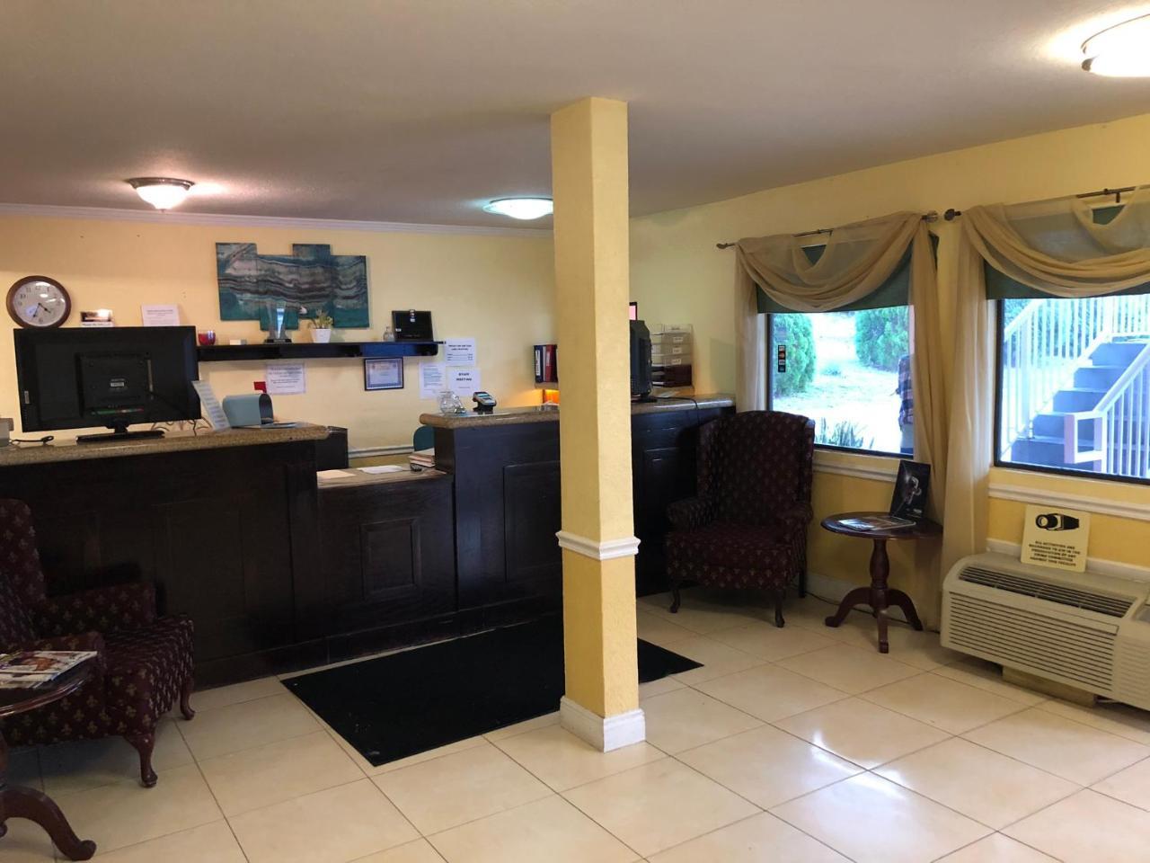 Executive Garden Titusville Hotel ภายนอก รูปภาพ