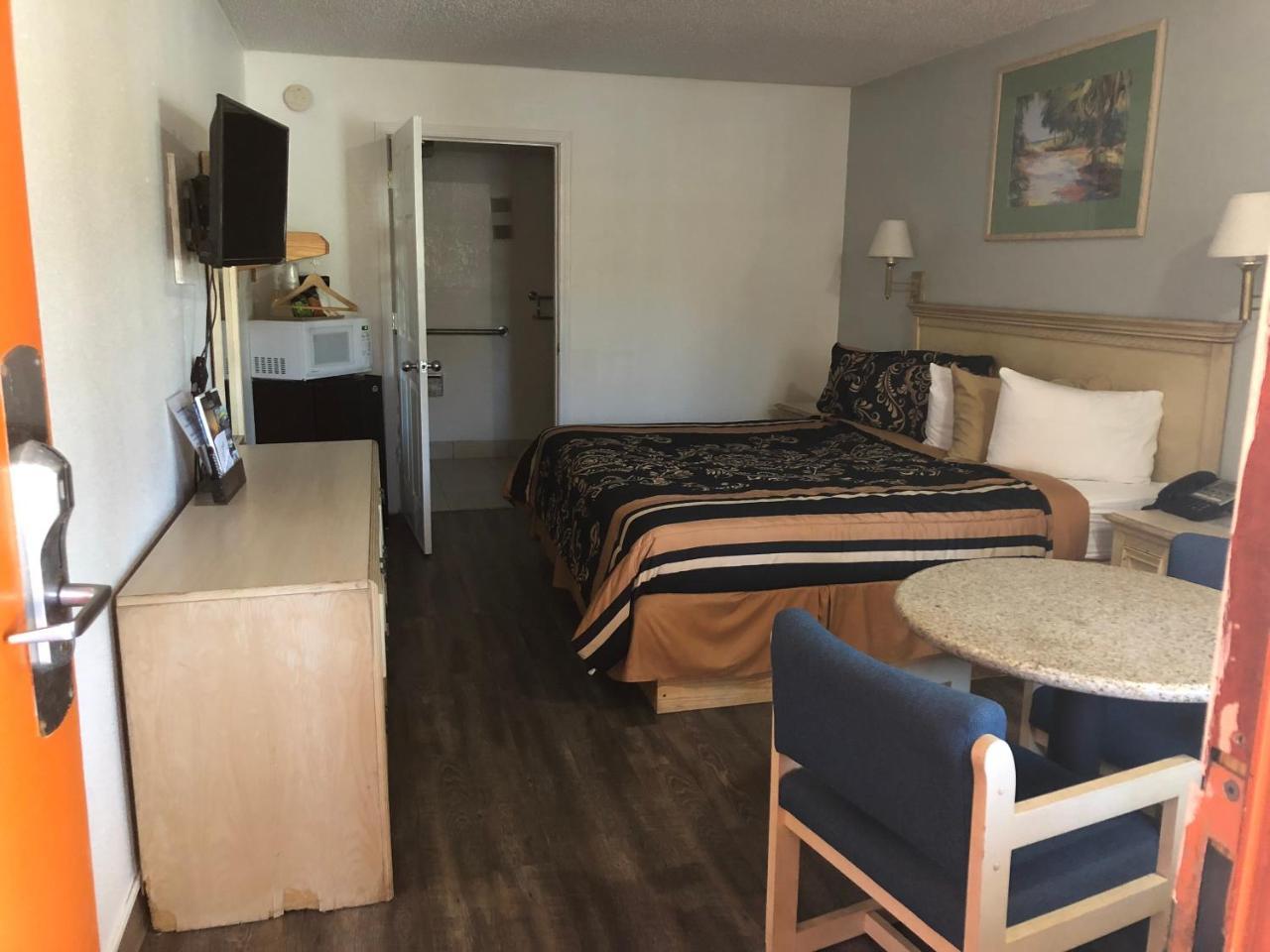 Executive Garden Titusville Hotel ภายนอก รูปภาพ