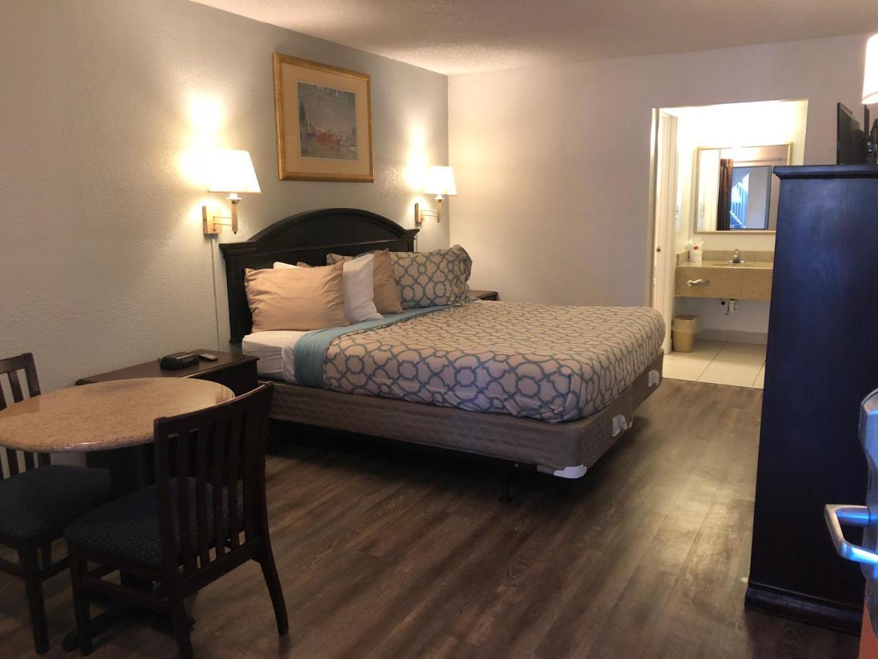 Executive Garden Titusville Hotel ภายนอก รูปภาพ
