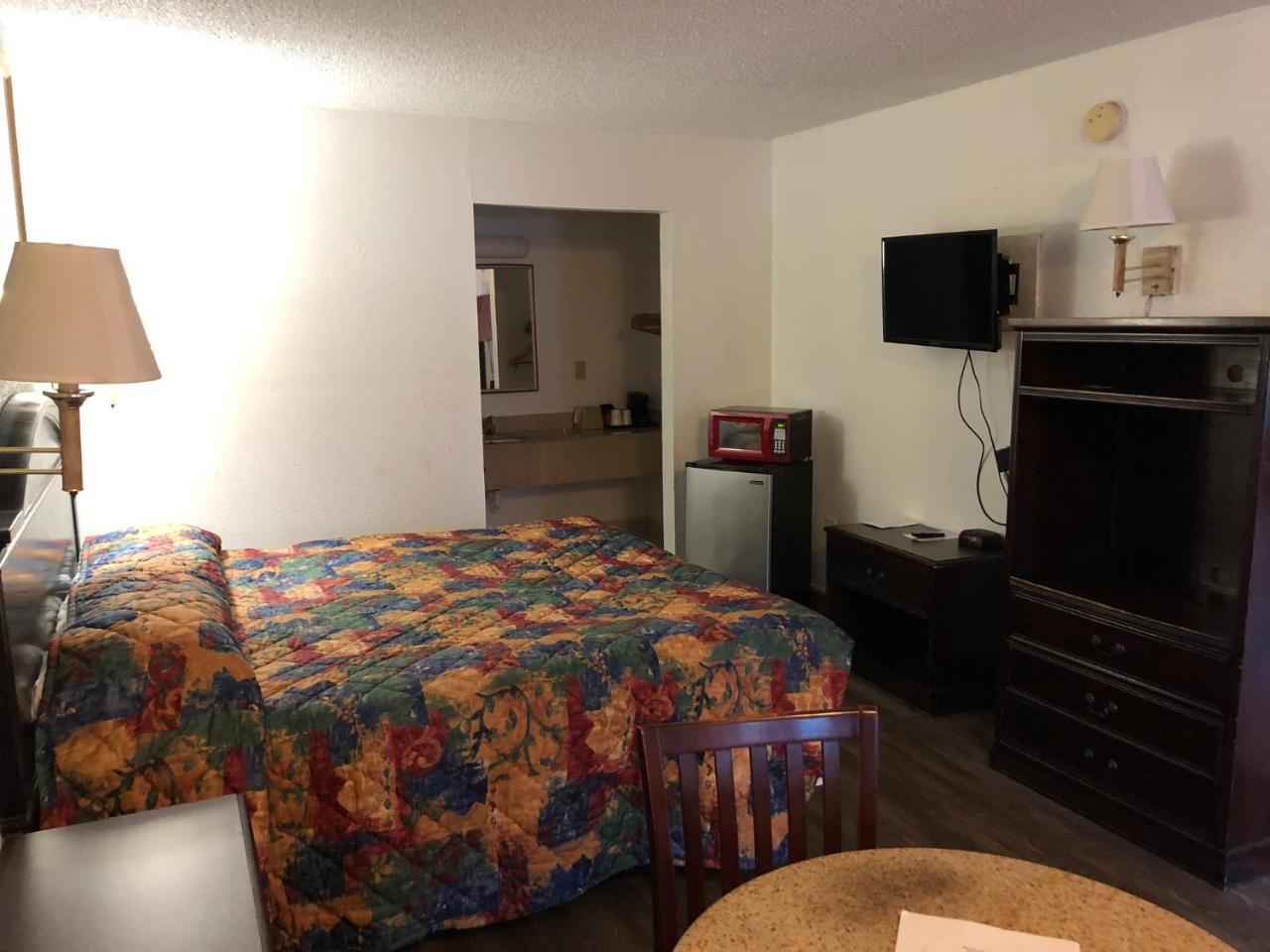 Executive Garden Titusville Hotel ภายนอก รูปภาพ