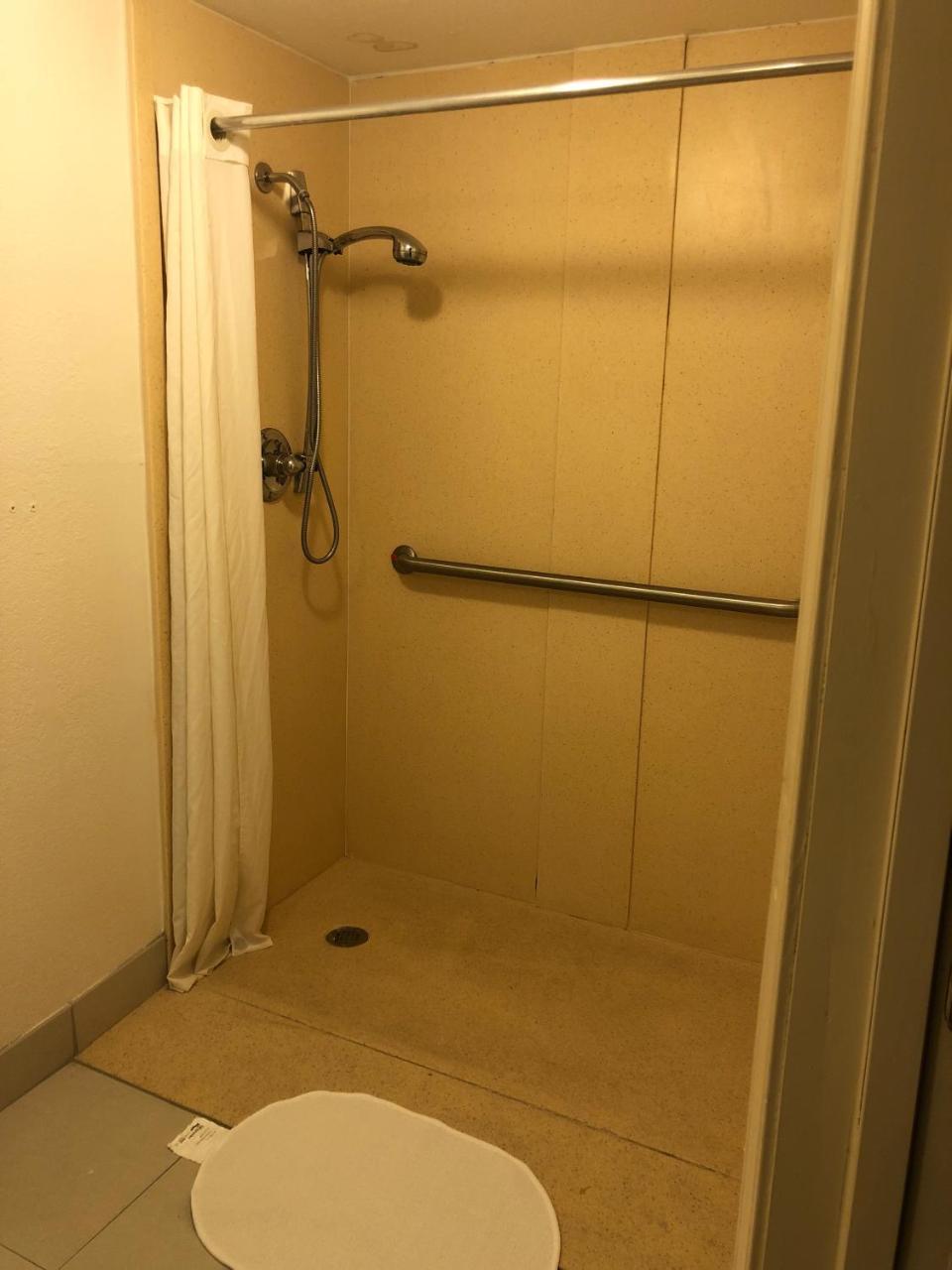 Executive Garden Titusville Hotel ภายนอก รูปภาพ