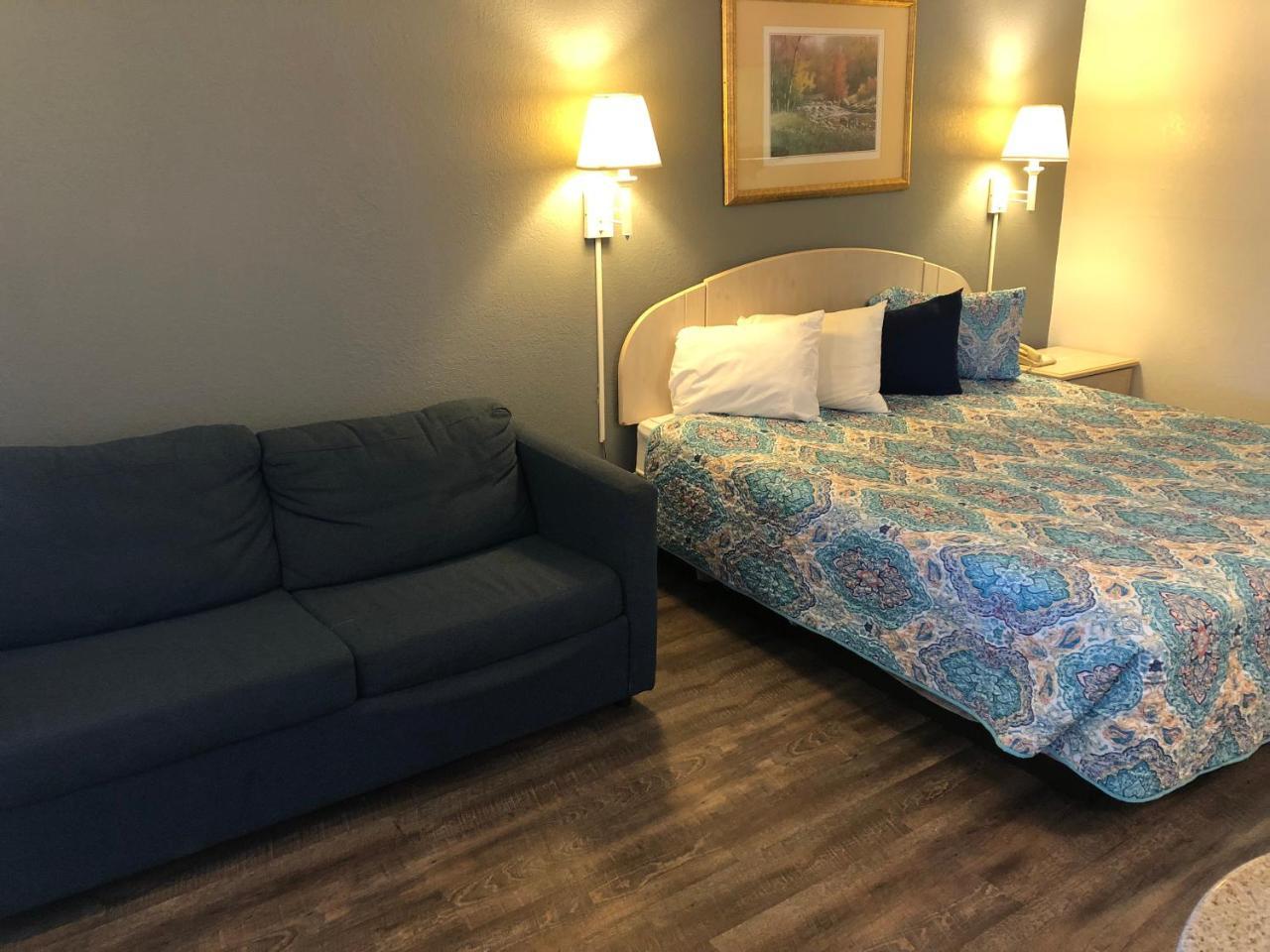 Executive Garden Titusville Hotel ภายนอก รูปภาพ