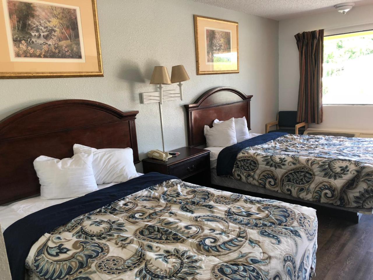 Executive Garden Titusville Hotel ภายนอก รูปภาพ