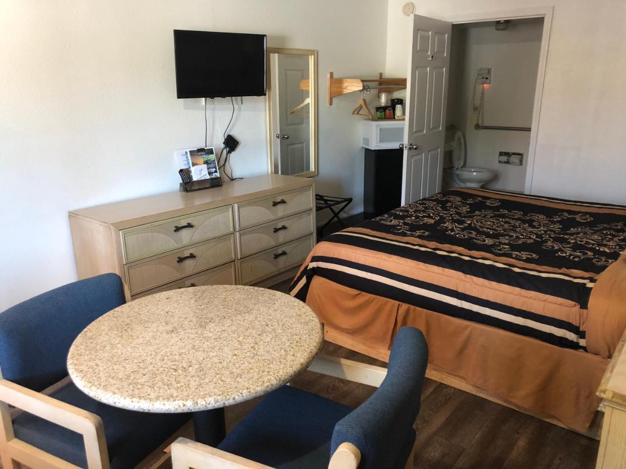 Executive Garden Titusville Hotel ภายนอก รูปภาพ