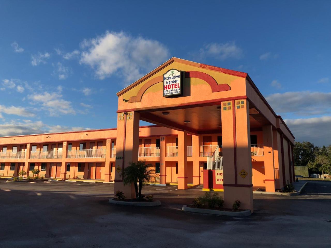 Executive Garden Titusville Hotel ภายนอก รูปภาพ