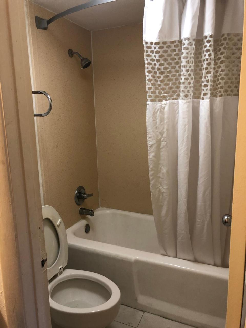 Executive Garden Titusville Hotel ภายนอก รูปภาพ