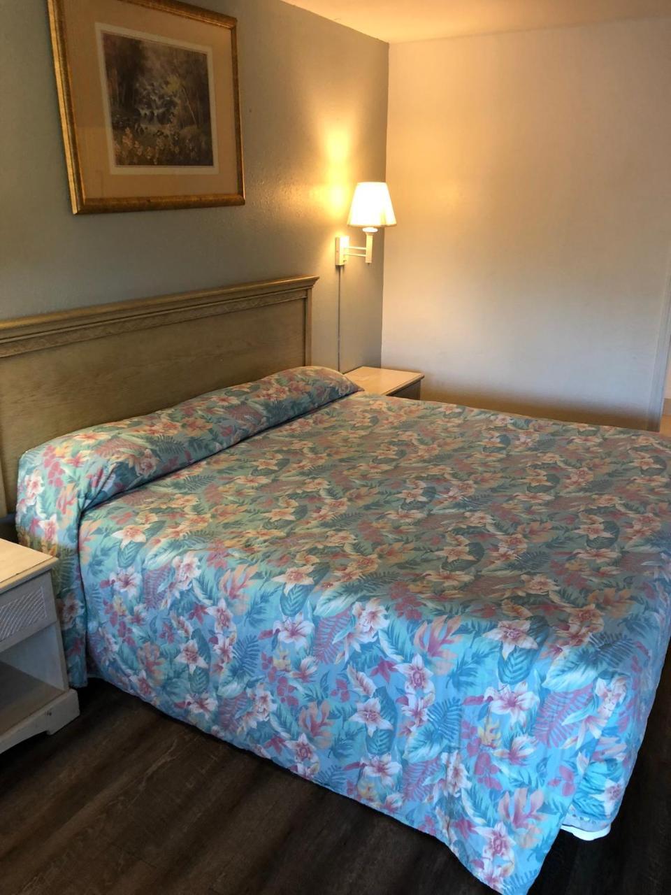 Executive Garden Titusville Hotel ภายนอก รูปภาพ
